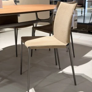 HABITAMI_RAFFAELE_SHOWROOM_SEDIA_LIA_ZANOTTA